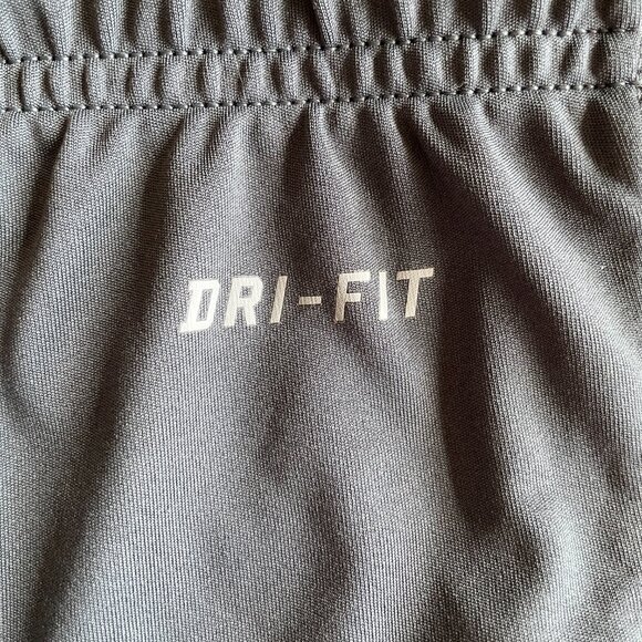 Nike Men's Dri-Fit Athletic Shorts Dark Grey, Size XL - Picture 6 of 7